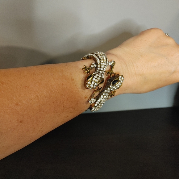 Gold and Silver Rhinestone Gecko Ornament - Picture 3 of 6